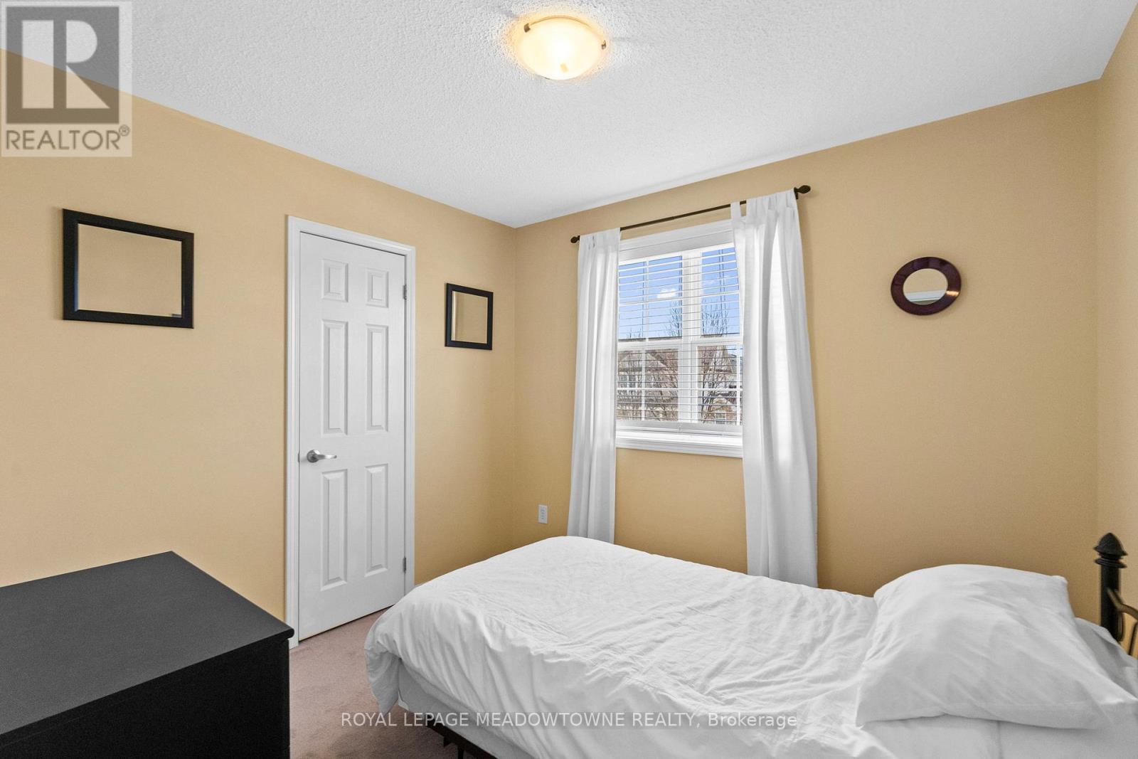 862 Stark Circle, Milton, ON - Indoor Photo Showing Bedroom