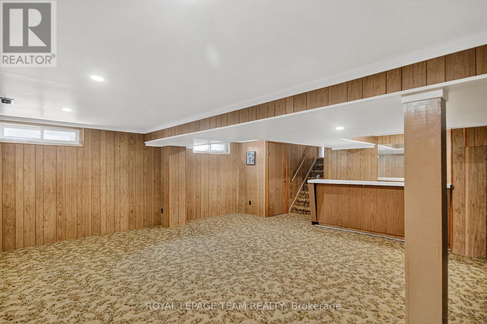 1900 Southampton Court, Ottawa, ON - Indoor Photo Showing Basement