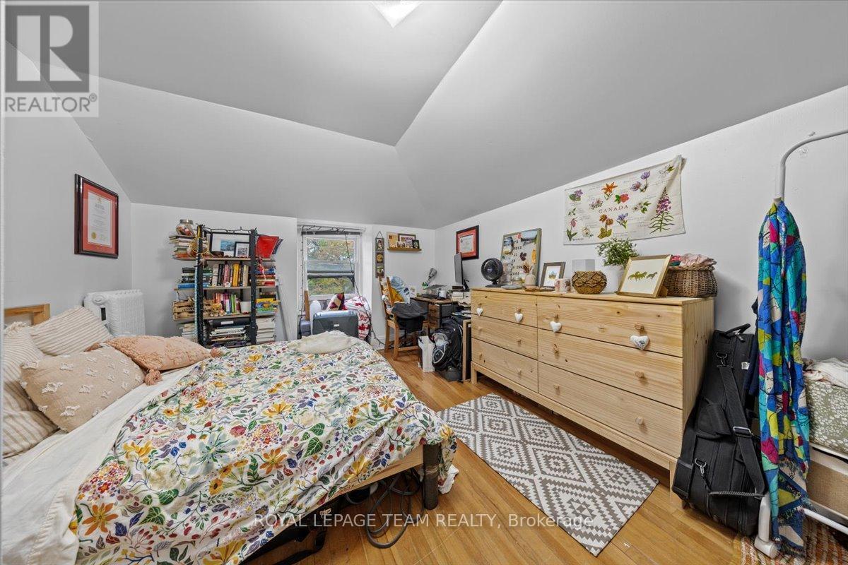 152 Glebe Avenue, Ottawa, ON - Indoor Photo Showing Bedroom