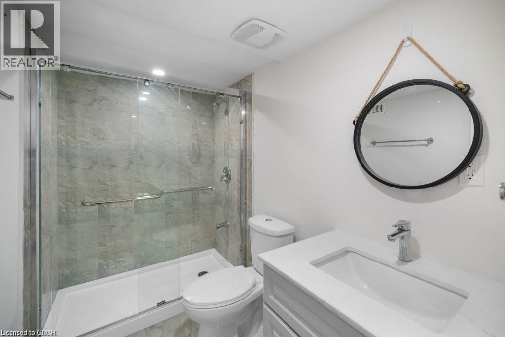 78 Couling Crescent, Guelph, ON - Indoor Photo Showing Bathroom