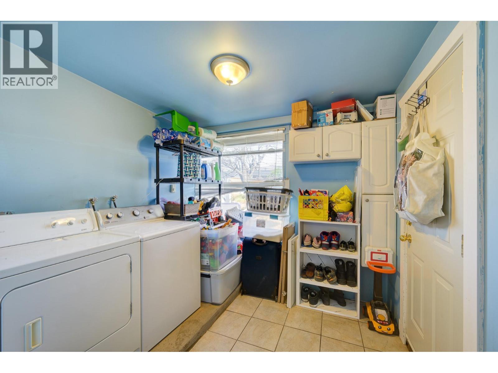 934 Westminster Avenue, Kamloops, BC - Indoor Photo Showing Laundry Room