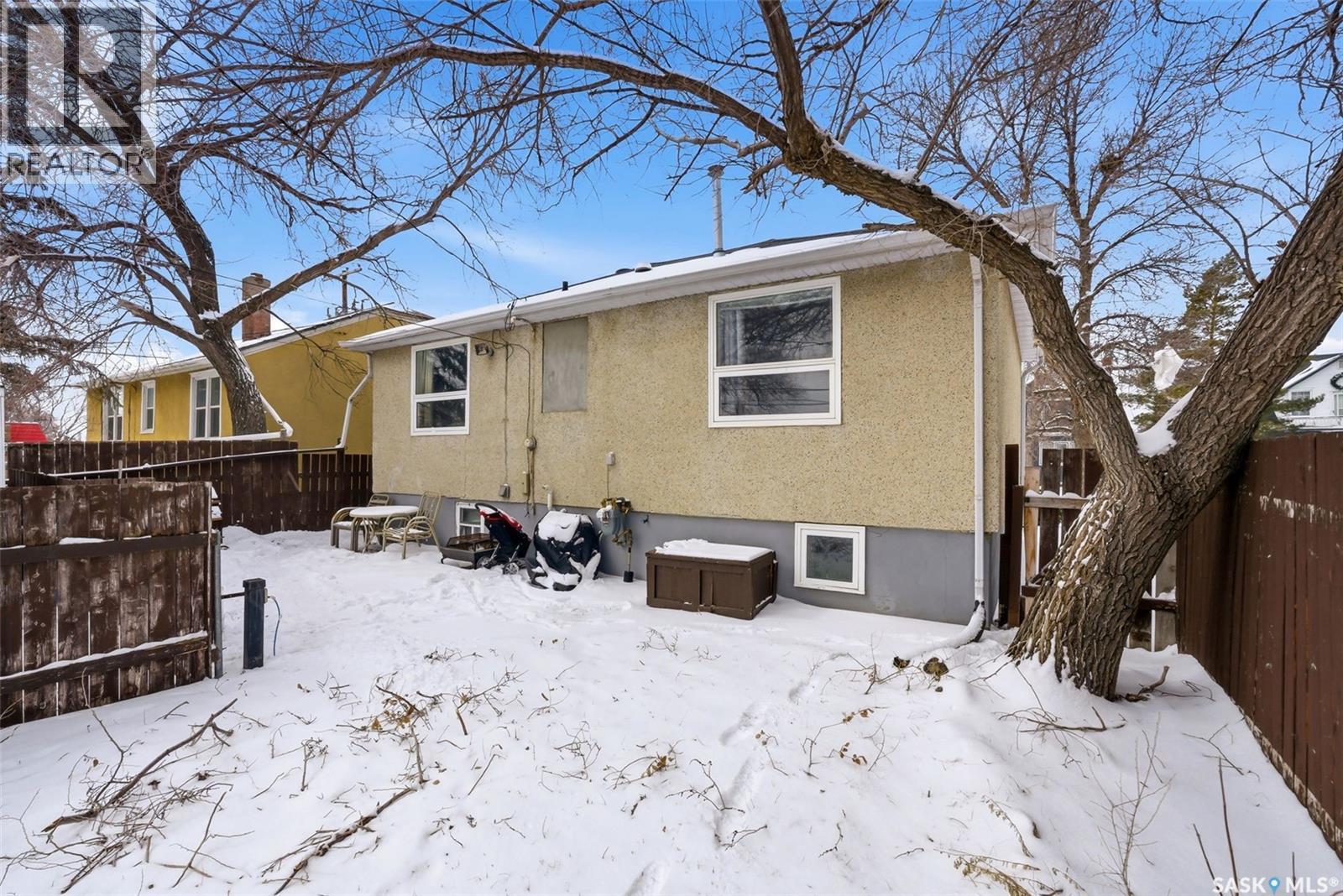 2075 Pasqua Street, Regina, SK - Outdoor