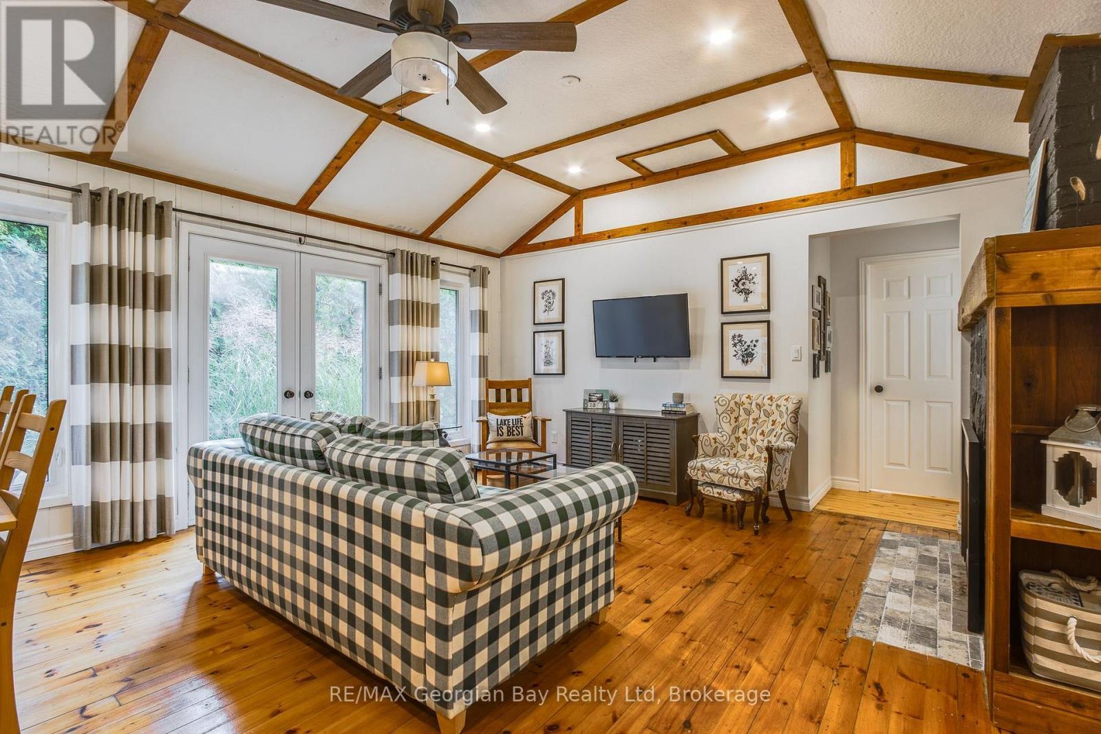 369 Tiny Beaches Road S, Tiny, ON - Indoor