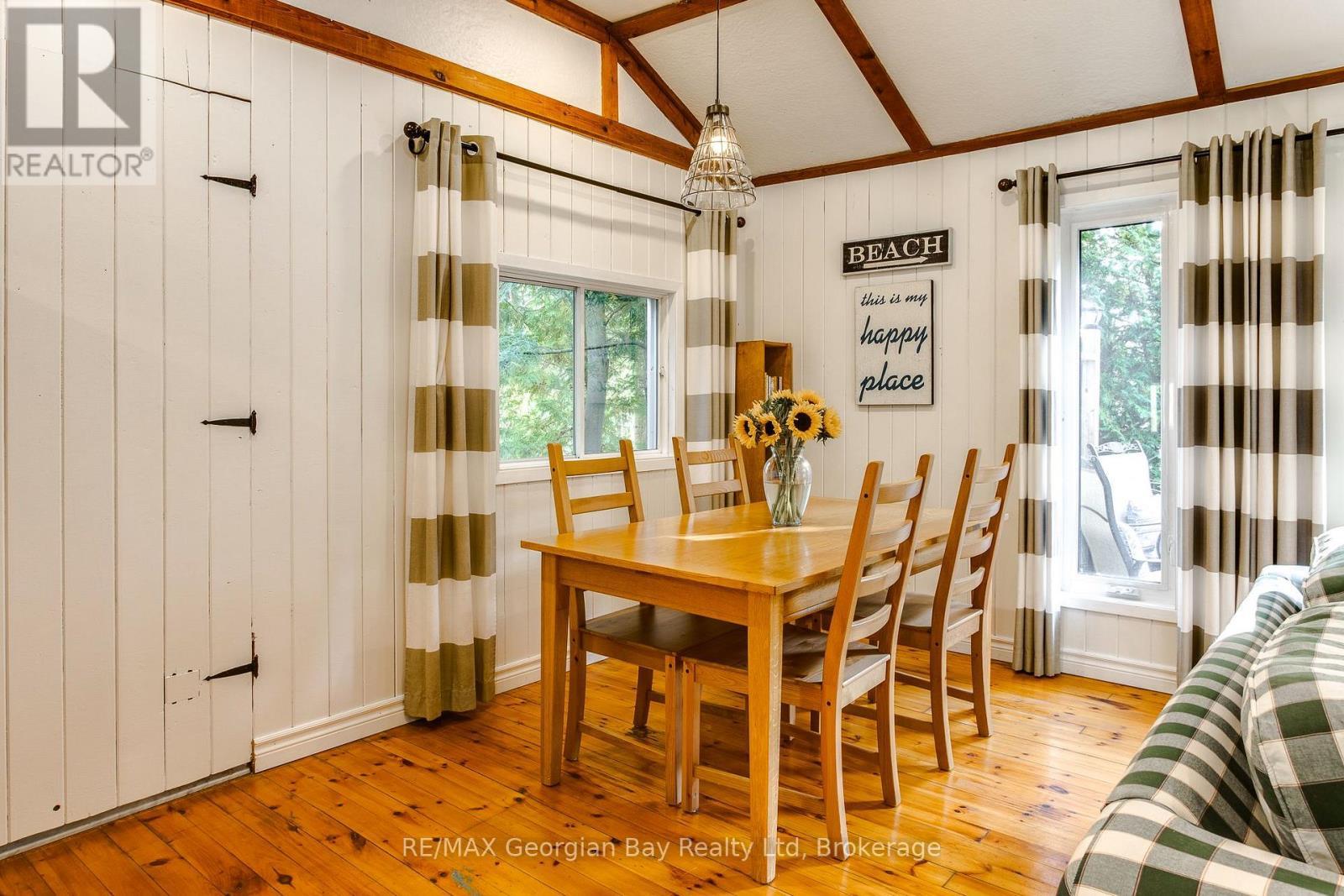369 Tiny Beaches Road S, Tiny, ON - Indoor Photo Showing Dining Room