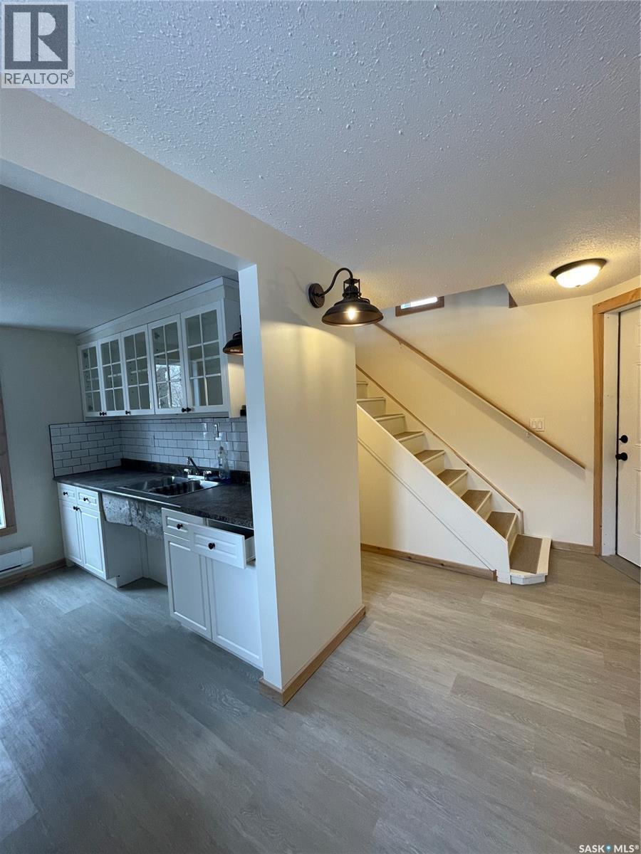 608 Whyte Street, Loreburn, SK - Indoor