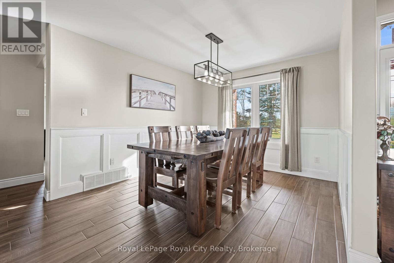 103 Marshall Heights Road, West Grey, ON - Indoor Photo Showing Dining Room