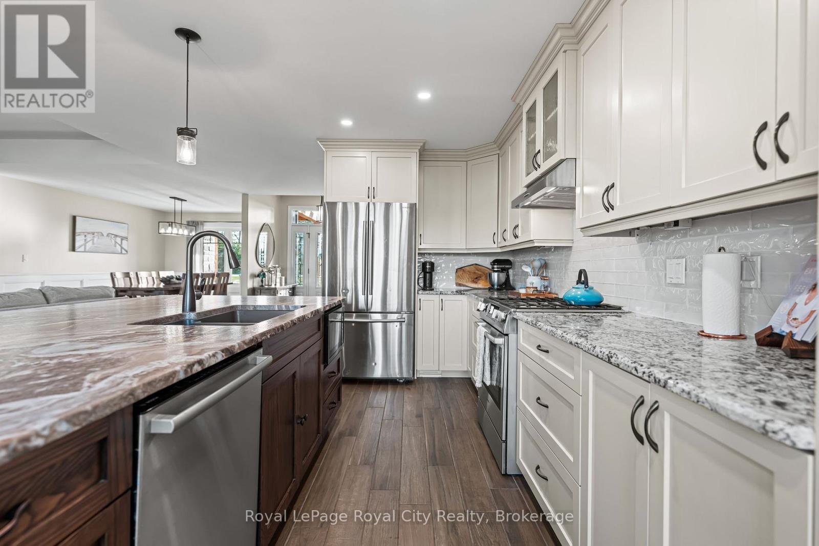 103 Marshall Heights Road, West Grey, ON - Indoor Photo Showing Kitchen With Upgraded Kitchen