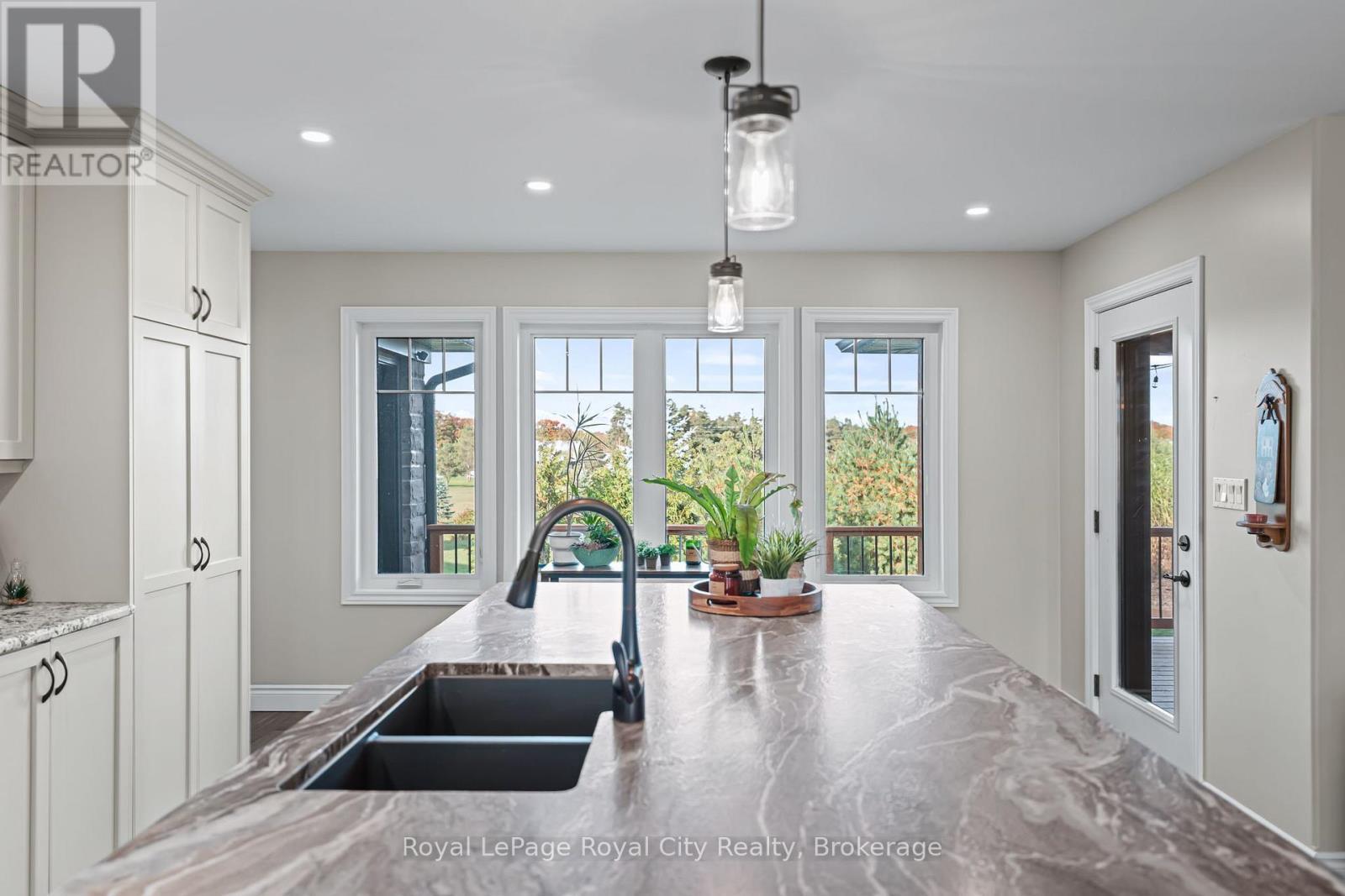 103 Marshall Heights Road, West Grey, ON - Indoor Photo Showing Kitchen With Double Sink
