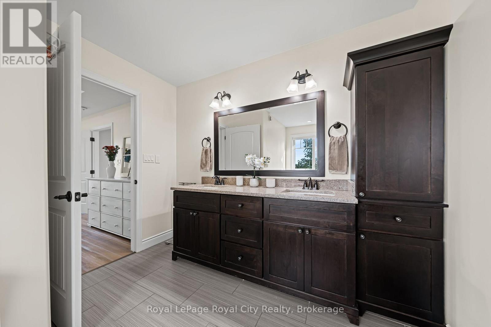 5 pc Ensuite Bathroom - 103 Marshall Heights Road, West Grey, ON - Indoor Photo Showing Bathroom