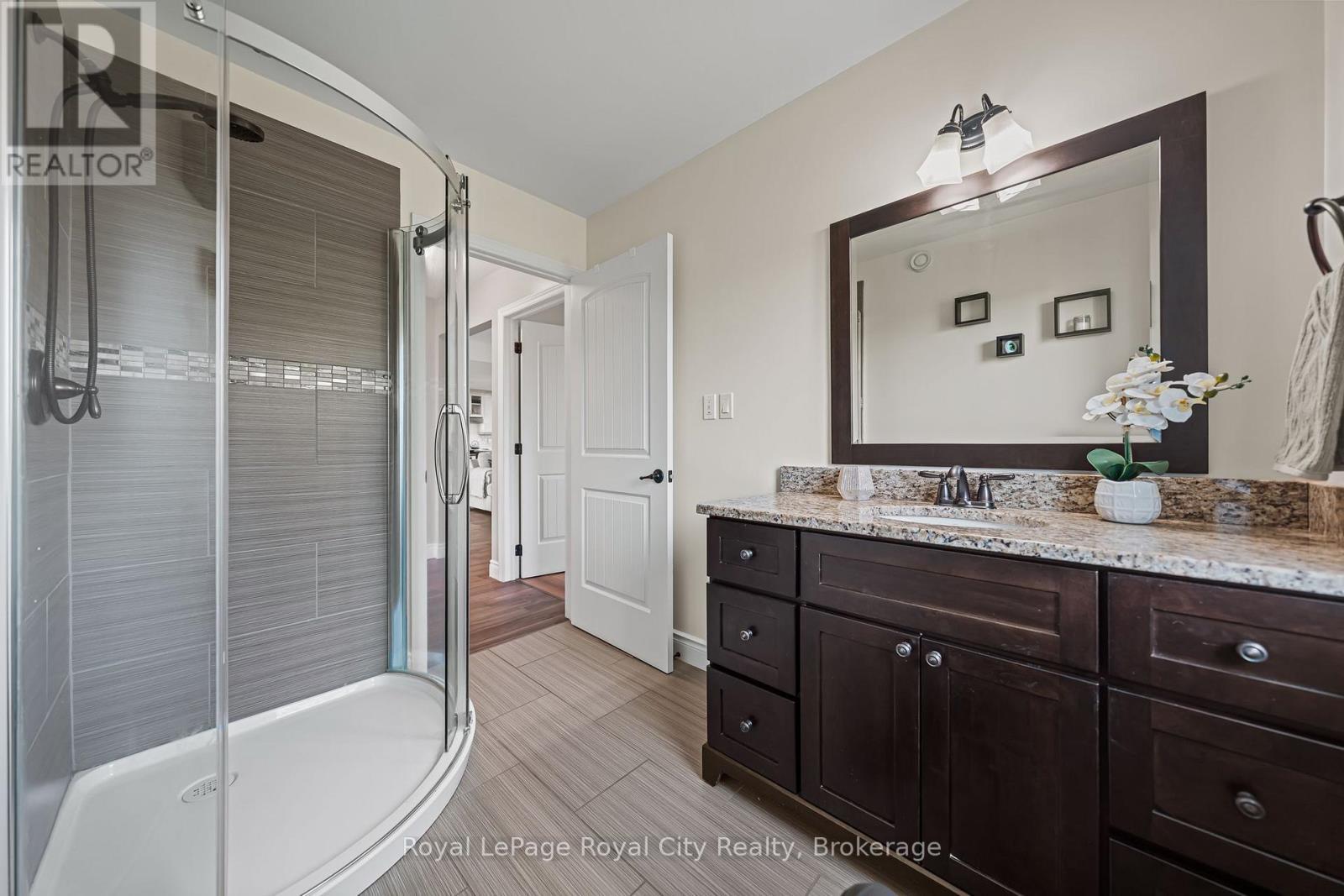 3 pc Main Bathroom - 103 Marshall Heights Road, West Grey, ON - Indoor Photo Showing Bathroom