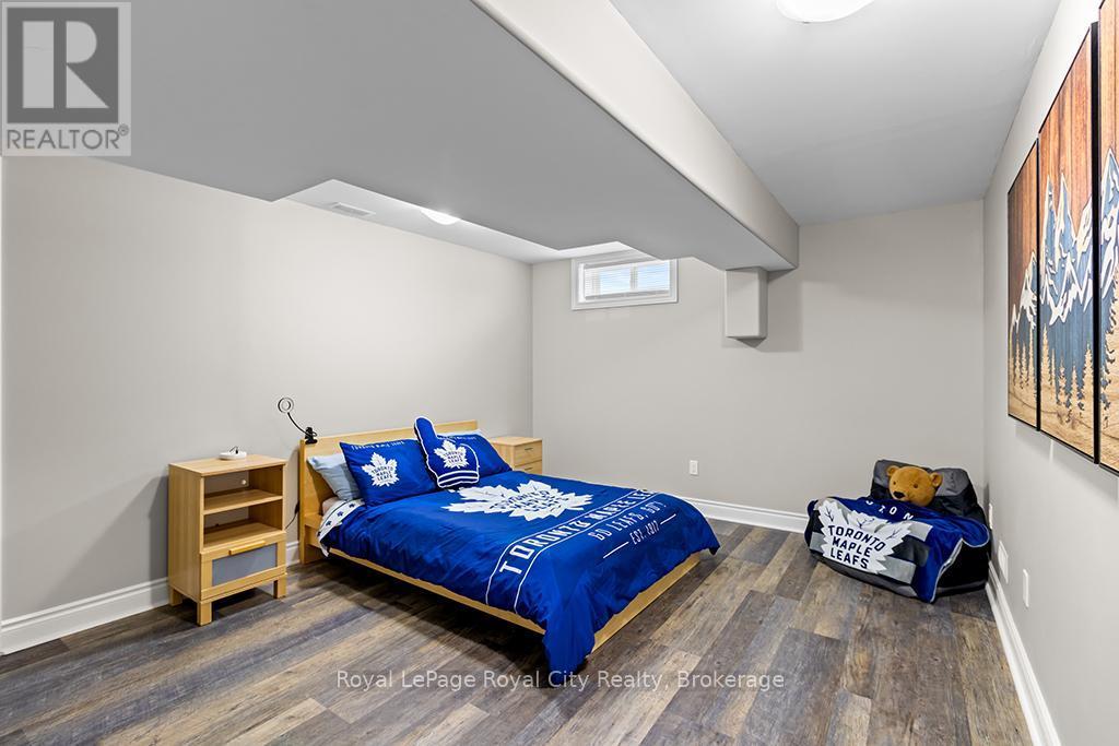 103 Marshall Heights Road, West Grey, ON - Indoor Photo Showing Bedroom