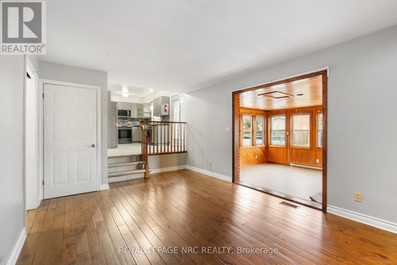 Adjacent Florida room - 64 Adel Drive, St. Catharines (Carlton/Bunting), ON - Indoor