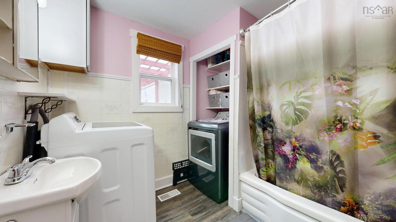 953 Middle Road, North Williamston, NS