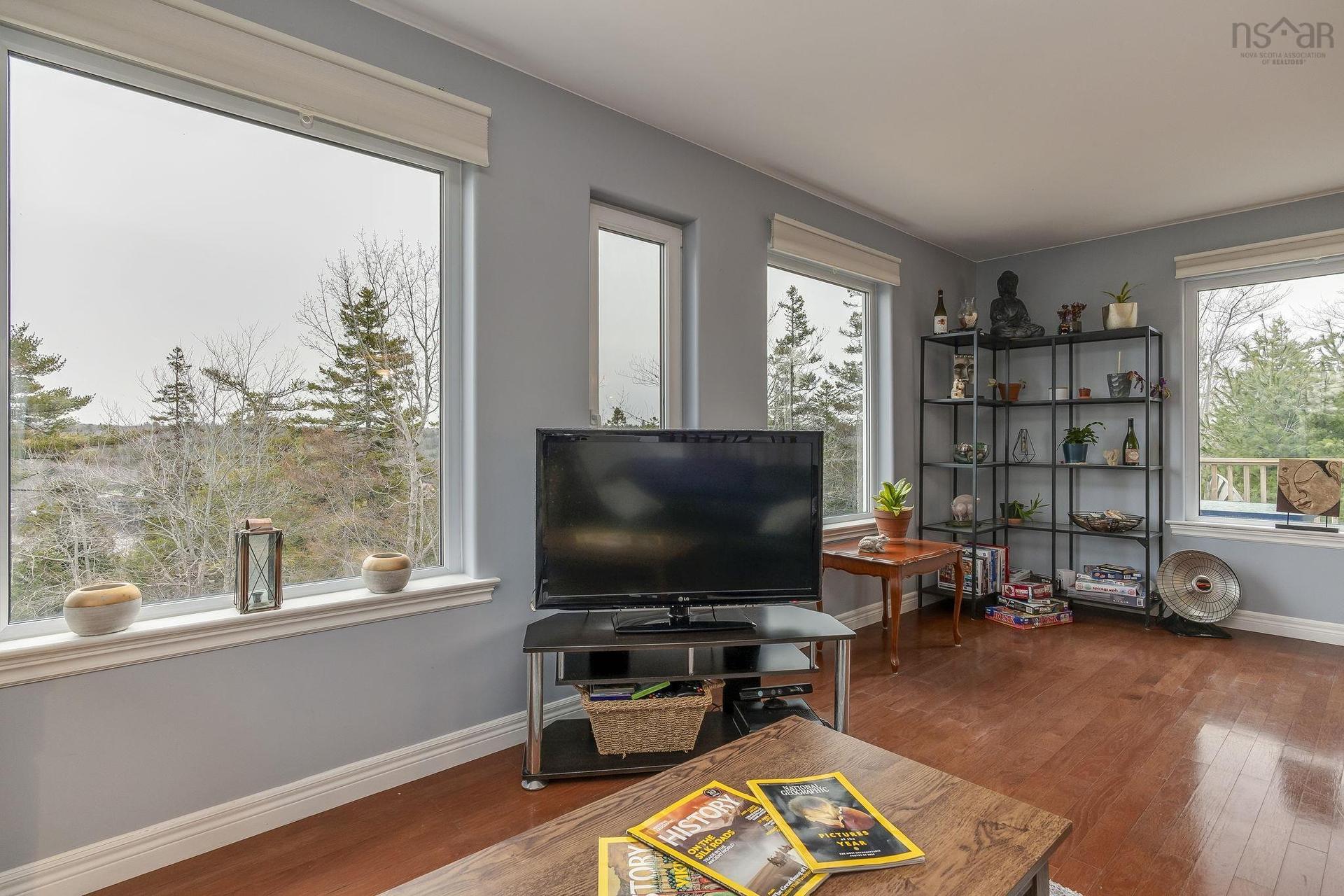 31 Limestone Avenue, Fall River, NS