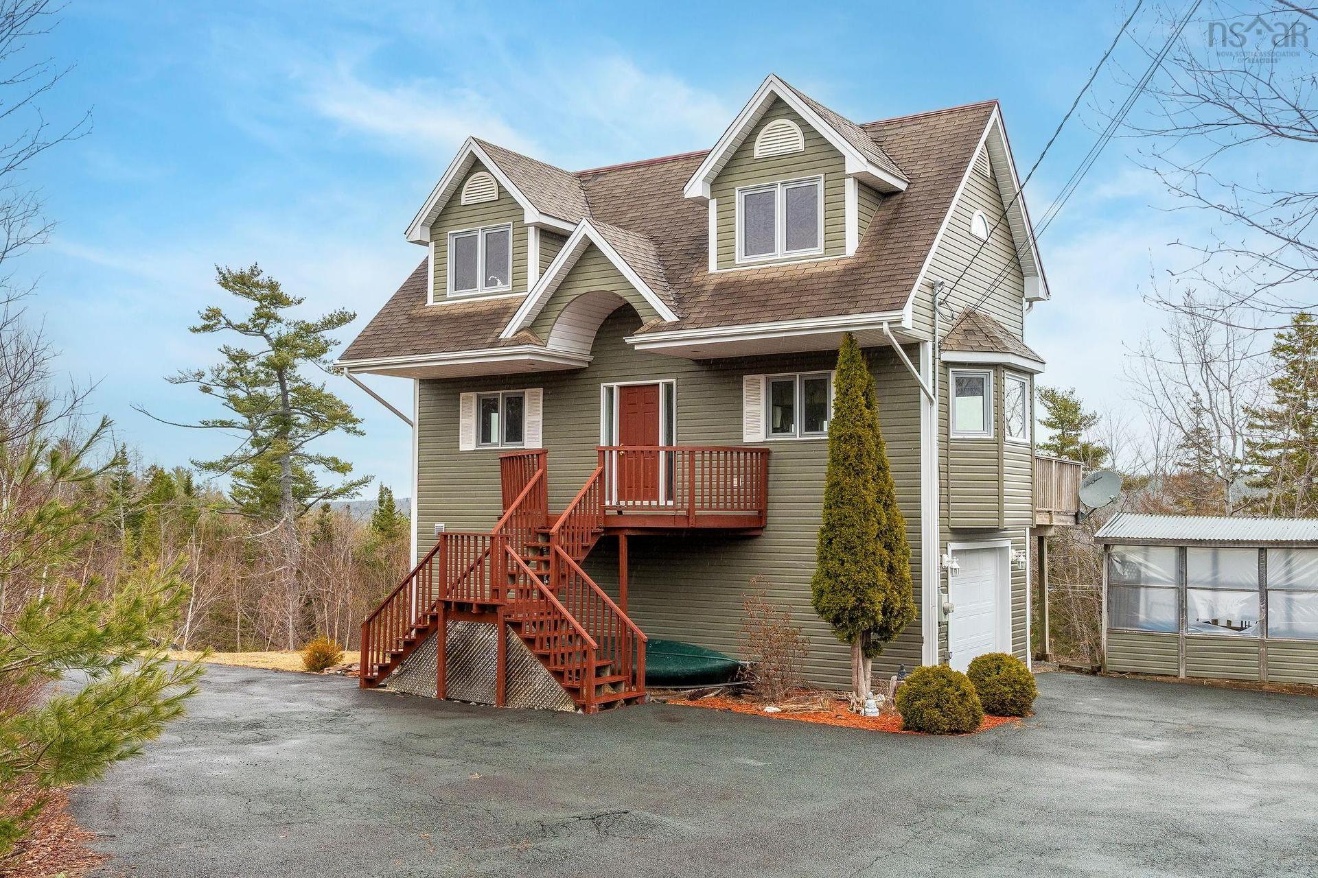 31 Limestone Avenue, Fall River, NS
