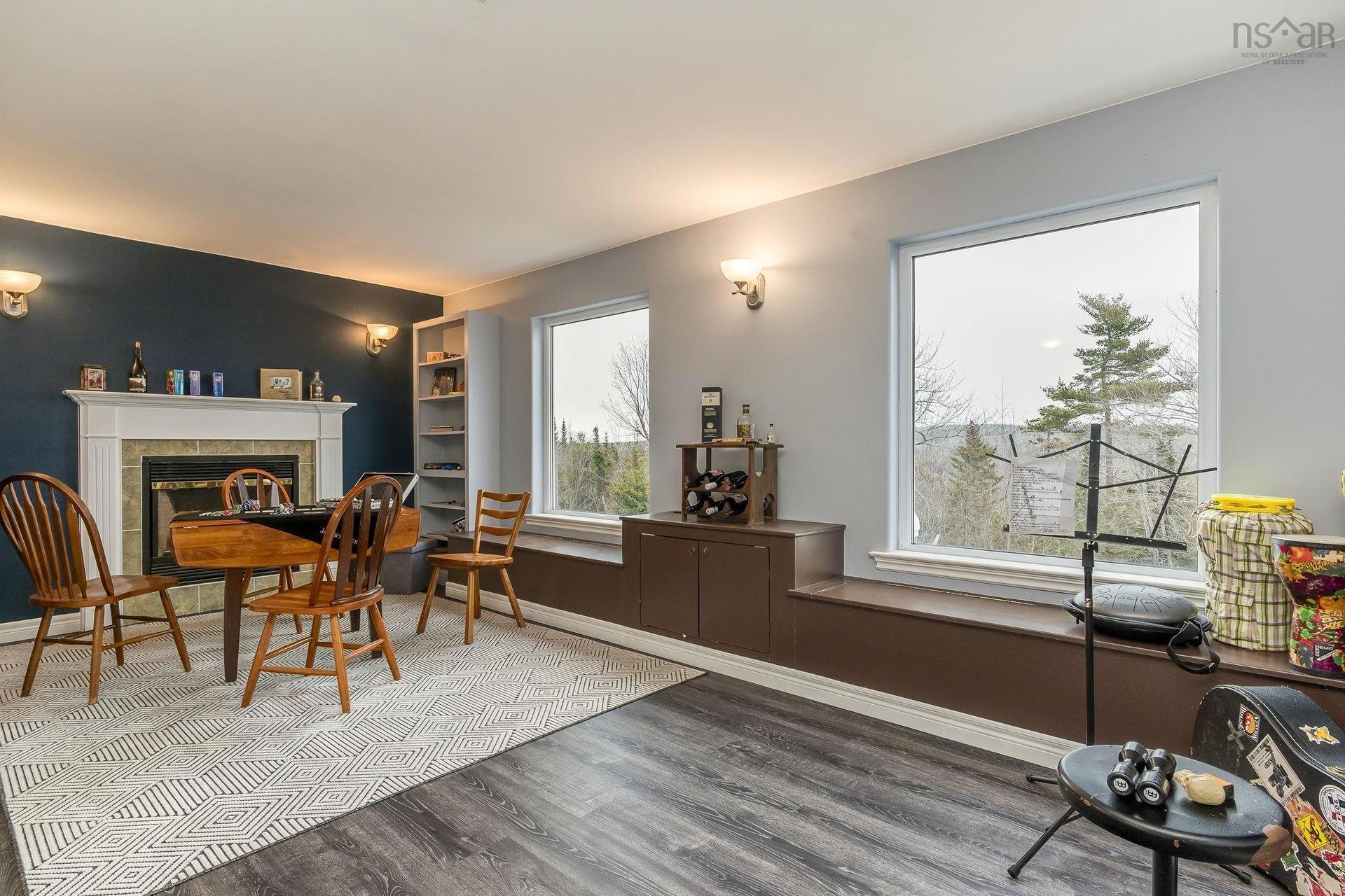 31 Limestone Avenue, Fall River, NS