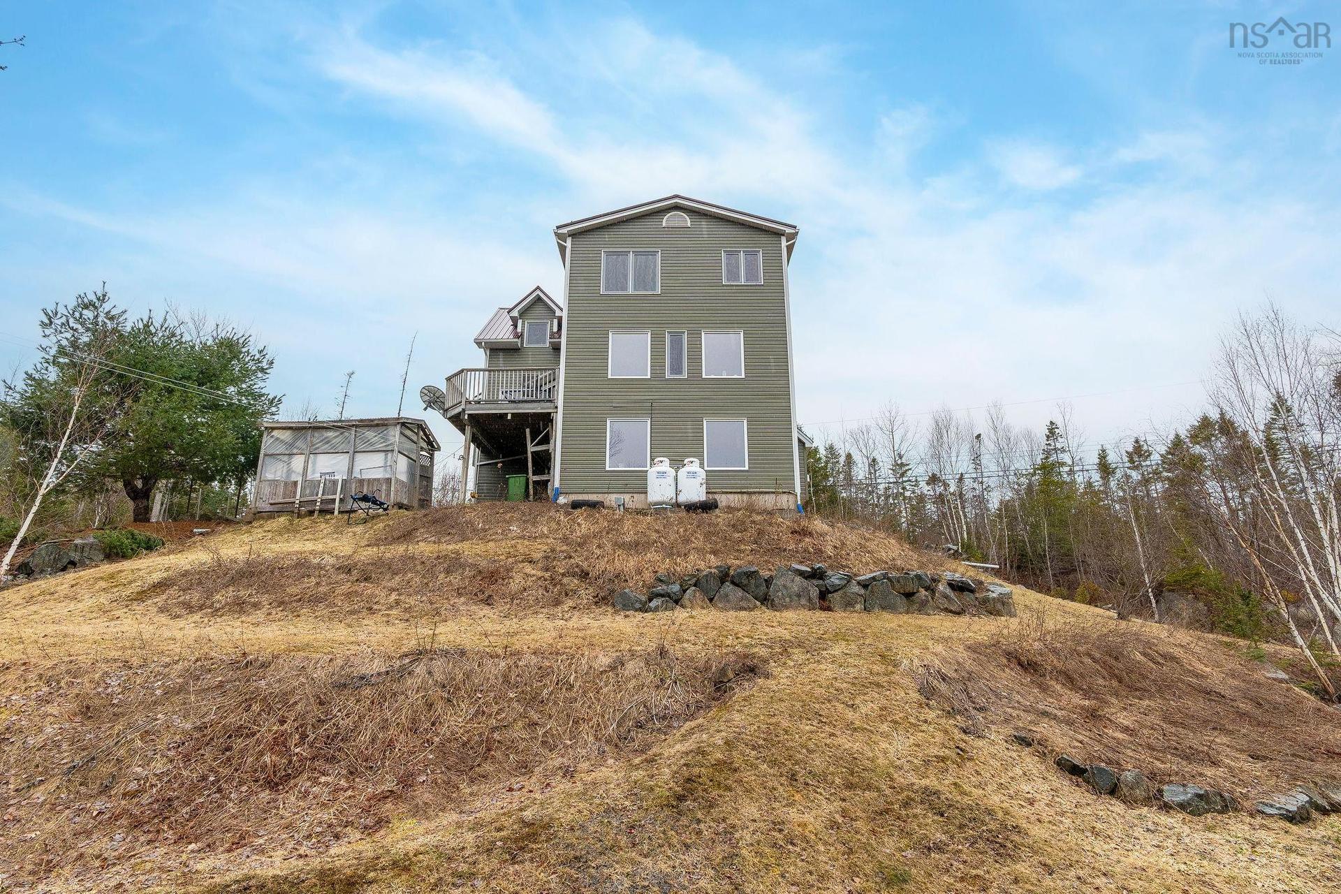 31 Limestone Avenue, Fall River, NS