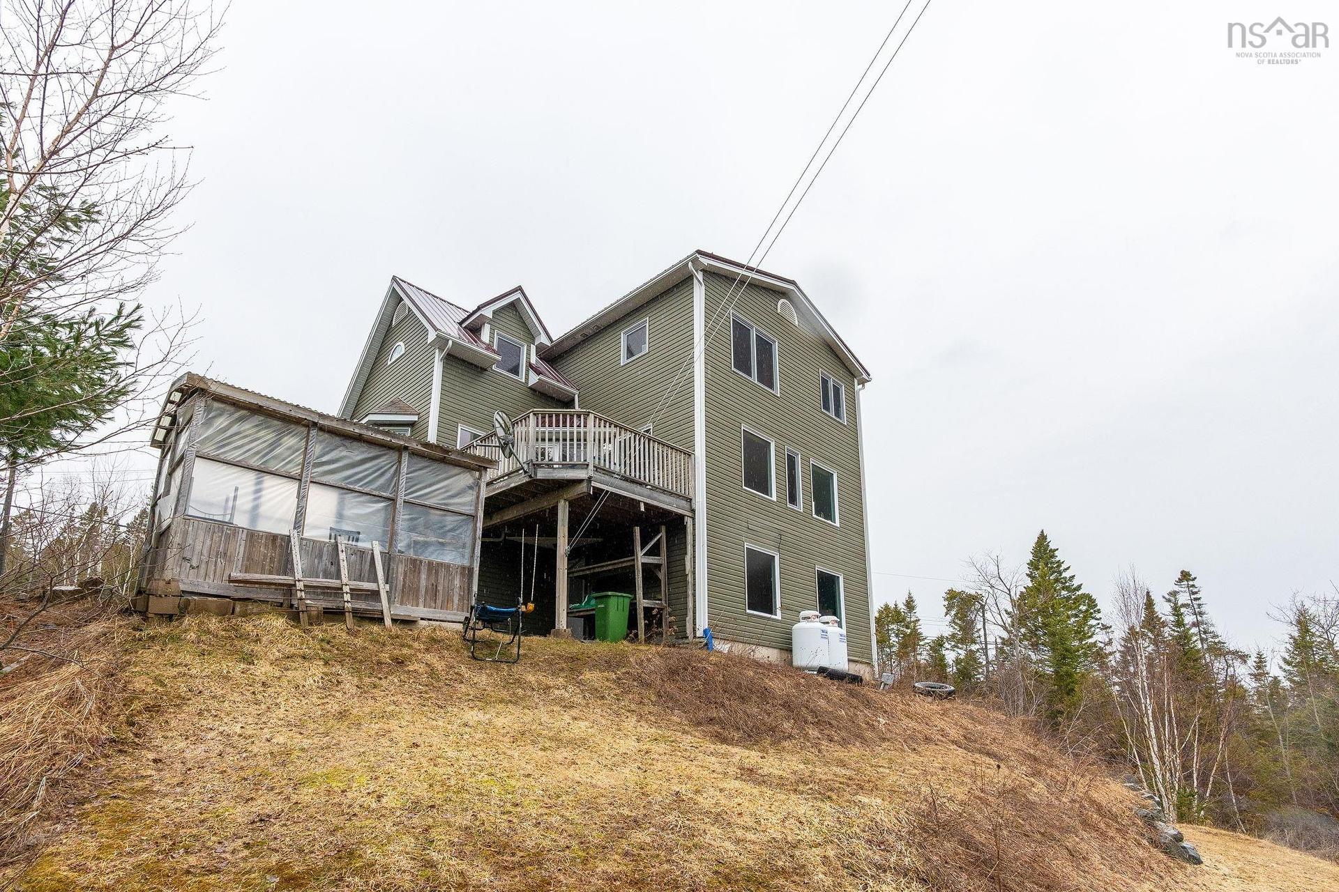 31 Limestone Avenue, Fall River, NS