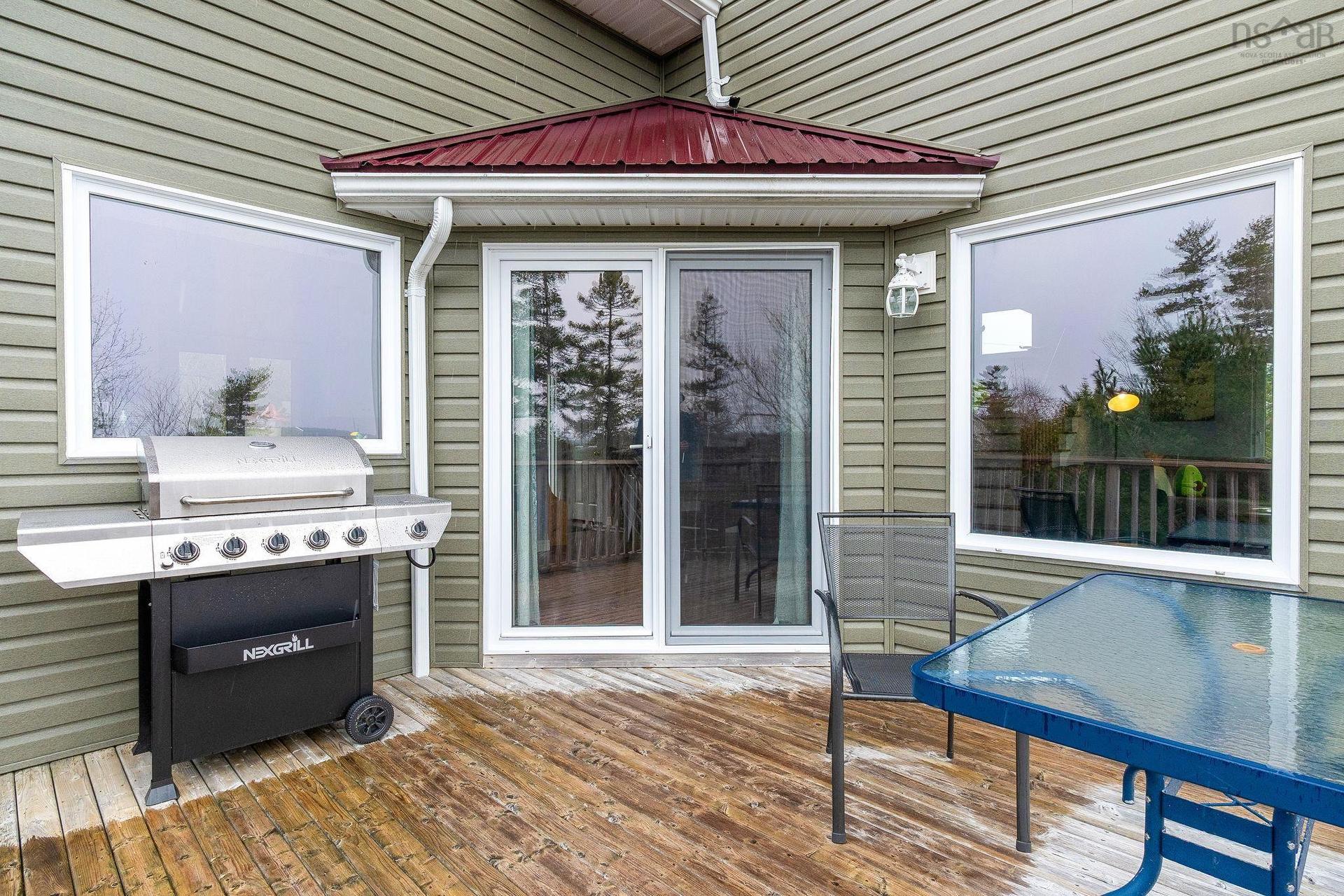 31 Limestone Avenue, Fall River, NS