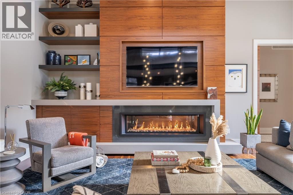 238 Hart Avenue, Burlington, ON - Indoor Photo Showing Living Room With Fireplace