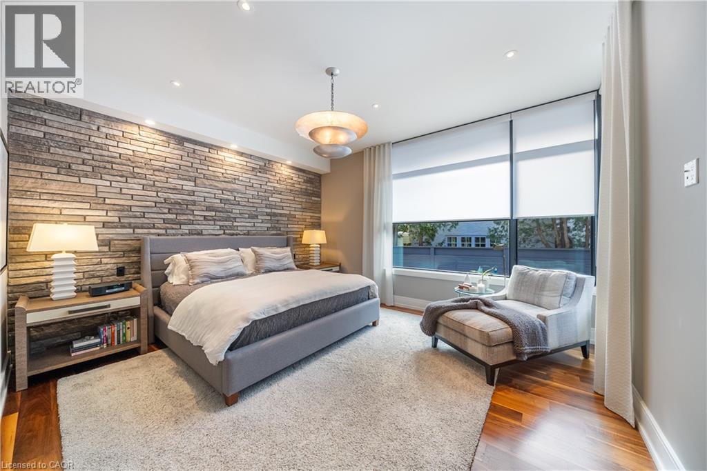 238 Hart Avenue, Burlington, ON - Indoor Photo Showing Bedroom