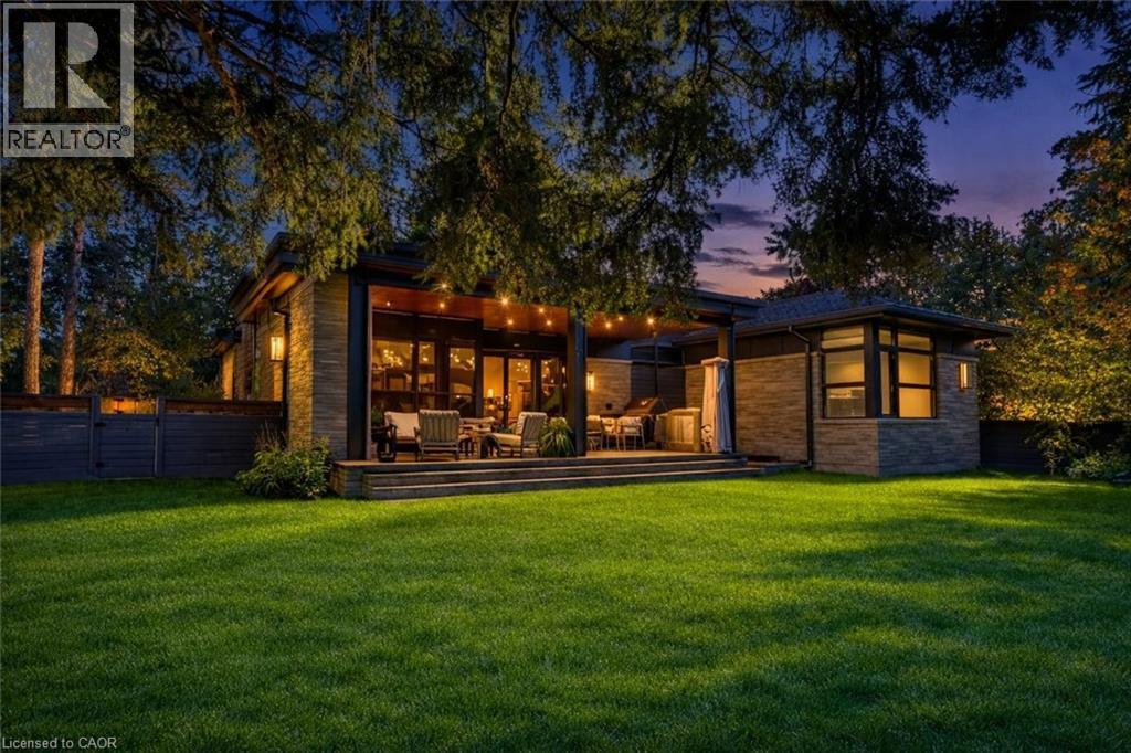 238 Hart Avenue, Burlington, ON - Outdoor