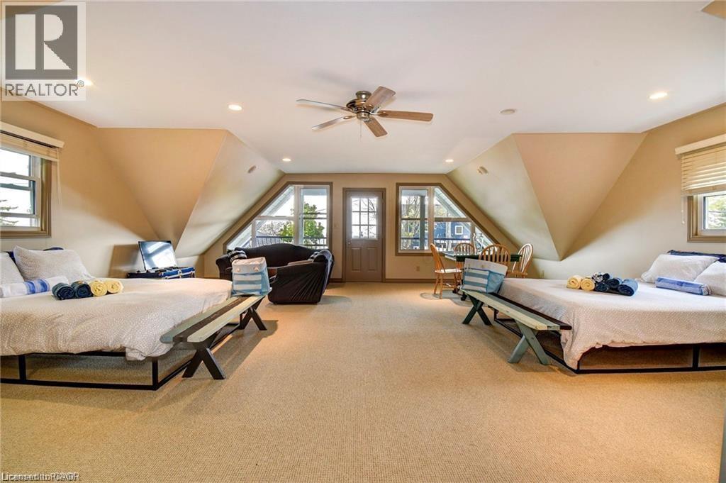 37C Cedar Drive, Turkey Point, ON - Indoor Photo Showing Bedroom