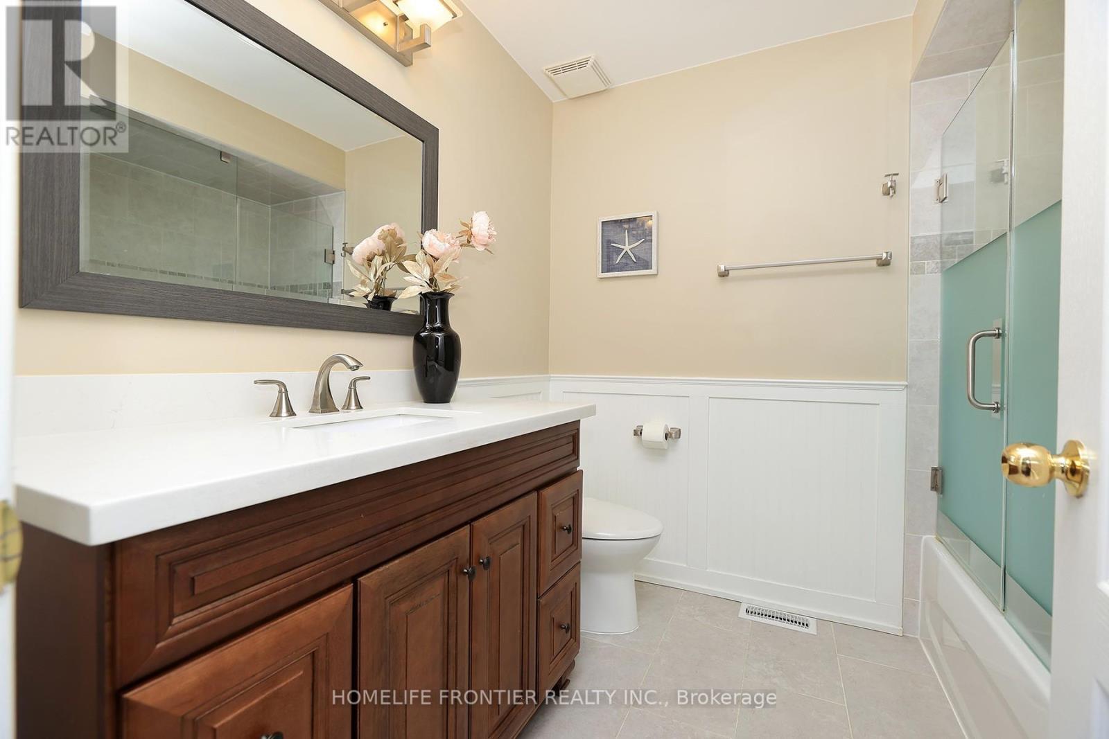 3213 Escada Drive, Mississauga, ON - Indoor Photo Showing Bathroom