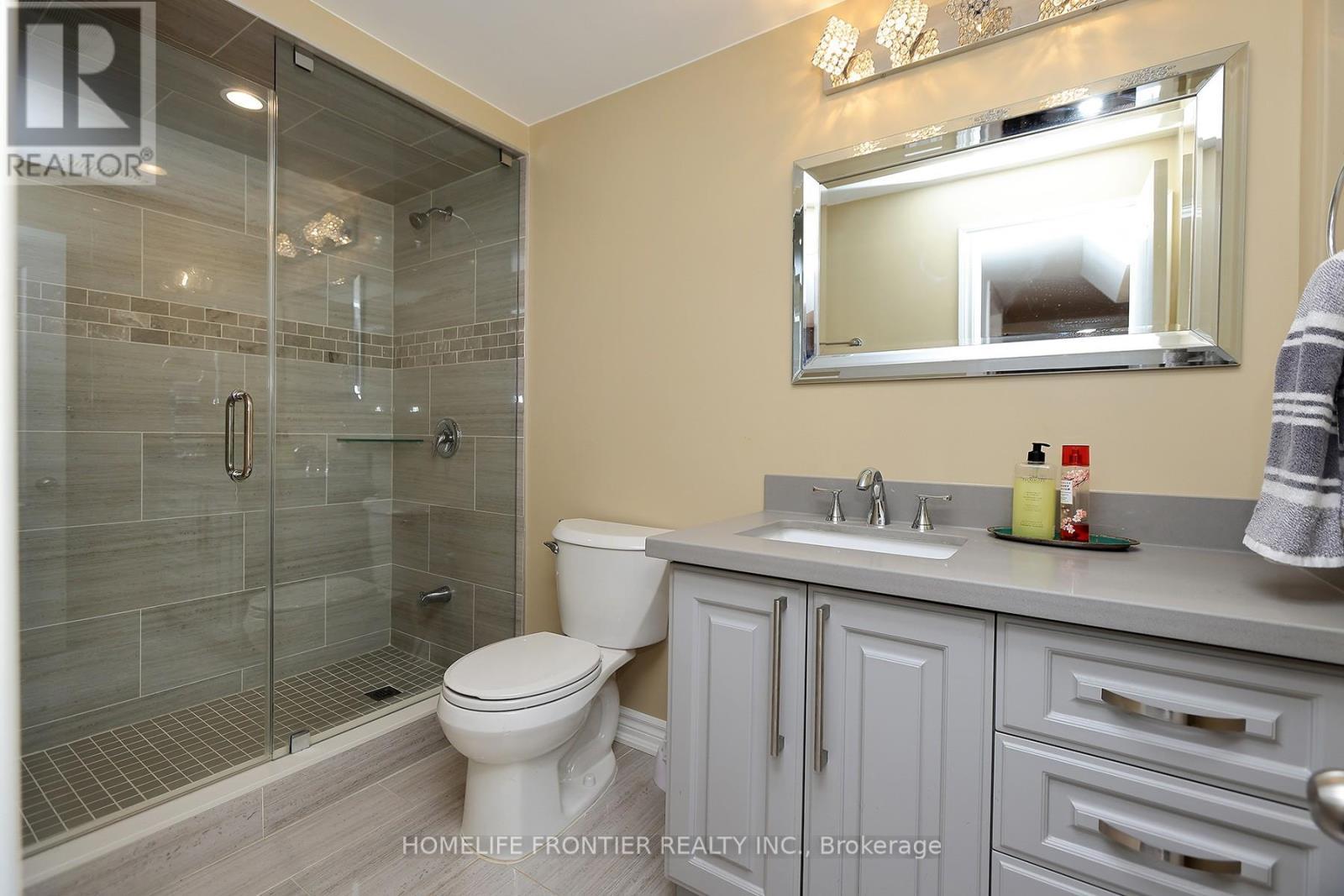 3213 Escada Drive, Mississauga, ON - Indoor Photo Showing Bathroom
