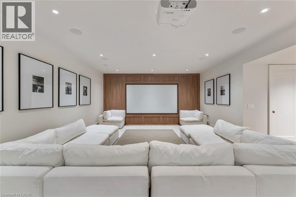 304 Pomona Avenue, Burlington, ON - Indoor Photo Showing Living Room