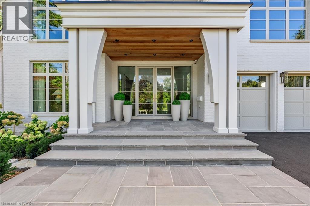 304 Pomona Avenue, Burlington, ON - Outdoor With Facade