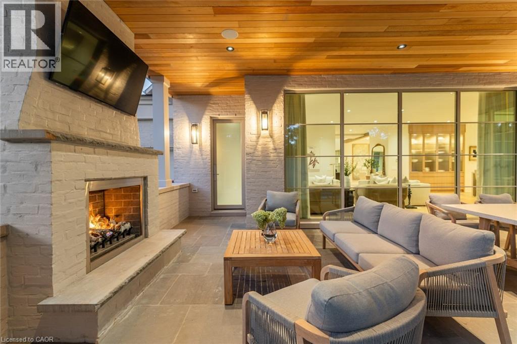 304 Pomona Avenue, Burlington, ON - Indoor Photo Showing Other Room With Fireplace