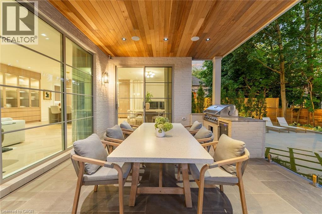 304 Pomona Avenue, Burlington, ON - Outdoor With Deck Patio Veranda With Exterior