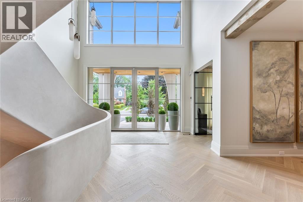 304 Pomona Avenue, Burlington, ON - Indoor Photo Showing Other Room