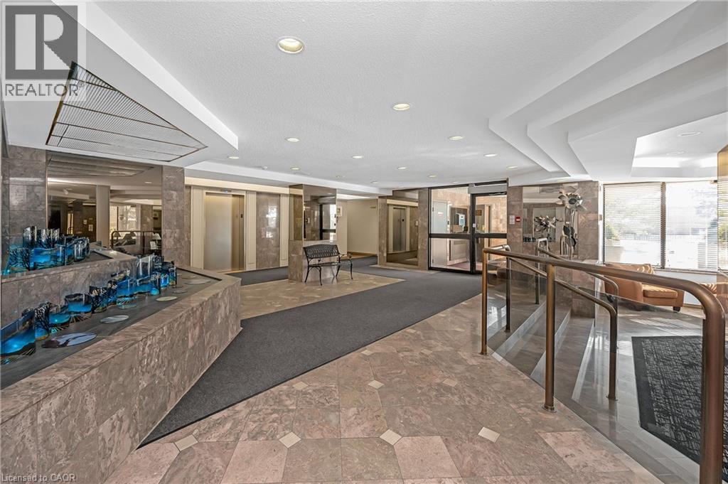 20 Cherrytree Drive Unit# 809, Brampton, ON - Indoor Photo Showing Other Room