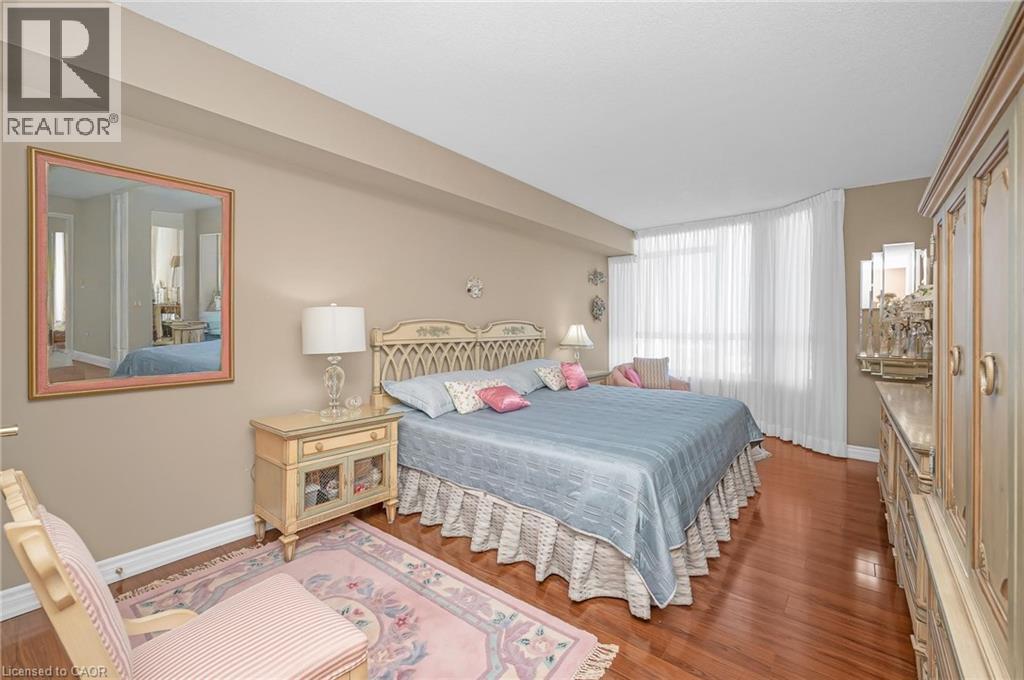 20 Cherrytree Drive Unit# 809, Brampton, ON - Indoor Photo Showing Bedroom
