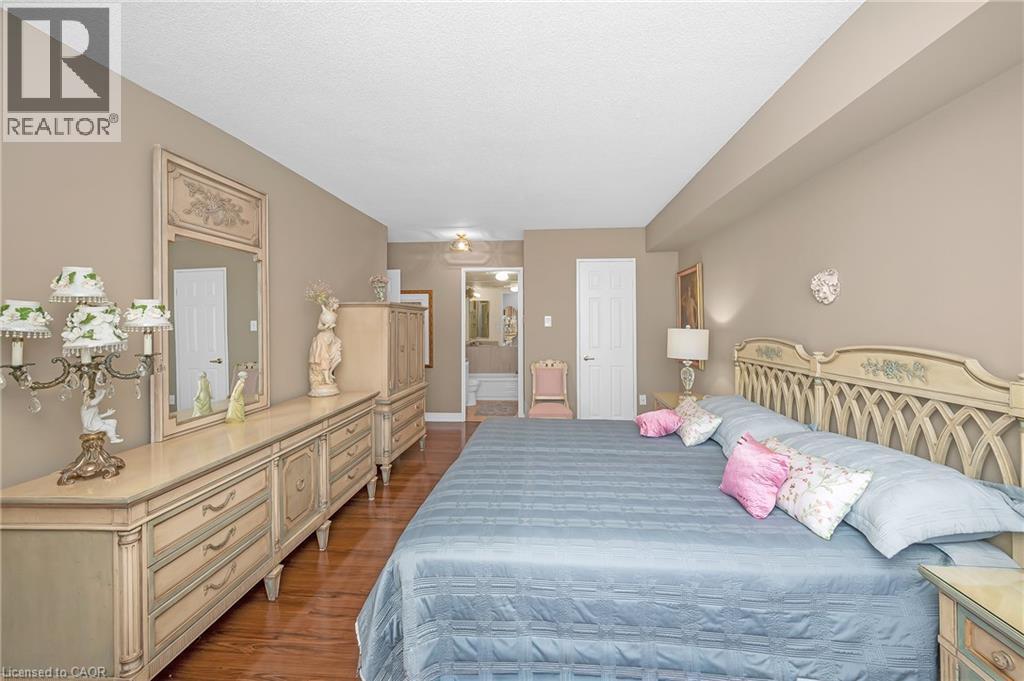20 Cherrytree Drive Unit# 809, Brampton, ON - Indoor Photo Showing Bedroom