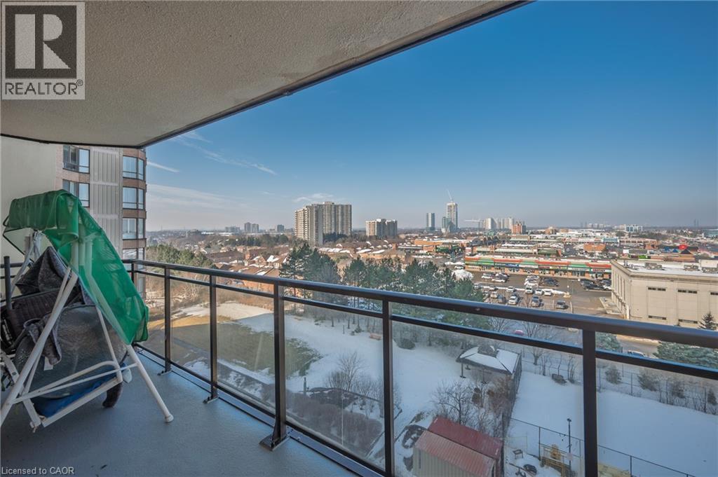 20 Cherrytree Drive Unit# 809, Brampton, ON - Outdoor With Balcony With View