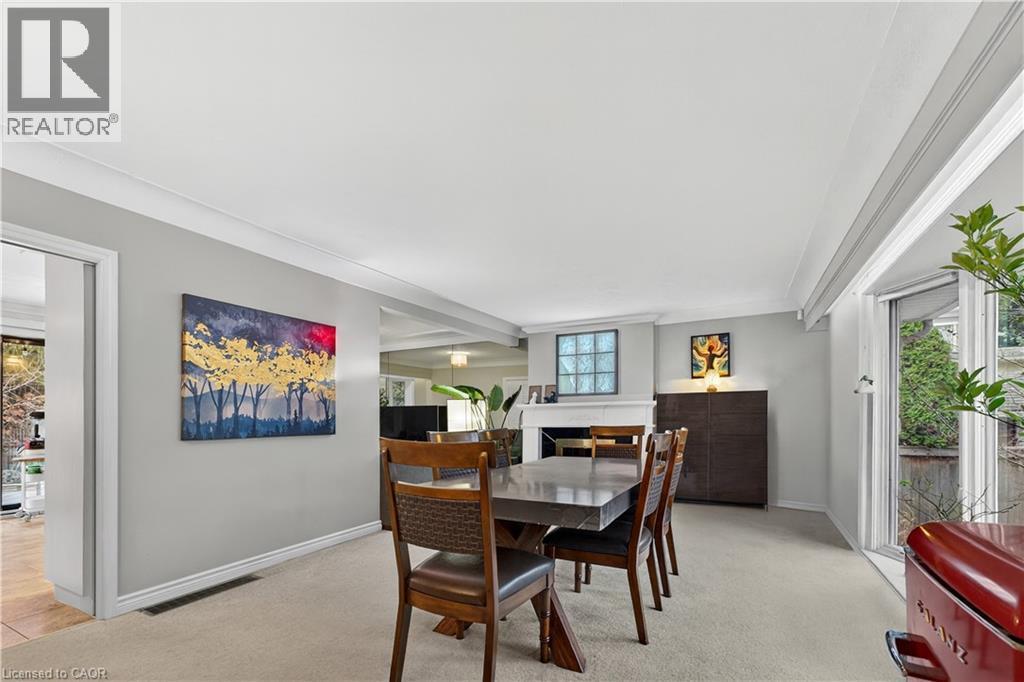 195 Wilton Street, Burlington, ON - Indoor Photo Showing Dining Room