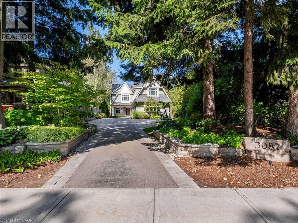 3087 Lakeshore Road, Burlington, ON - Outdoor