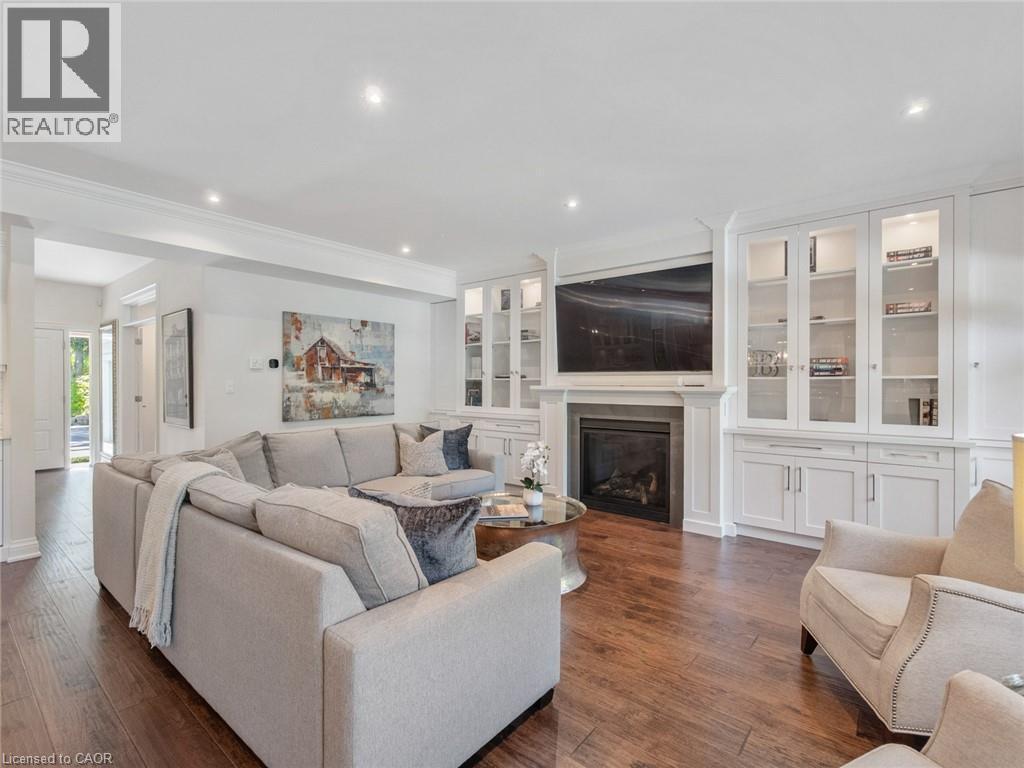 3087 Lakeshore Road, Burlington, ON - Indoor Photo Showing Living Room With Fireplace