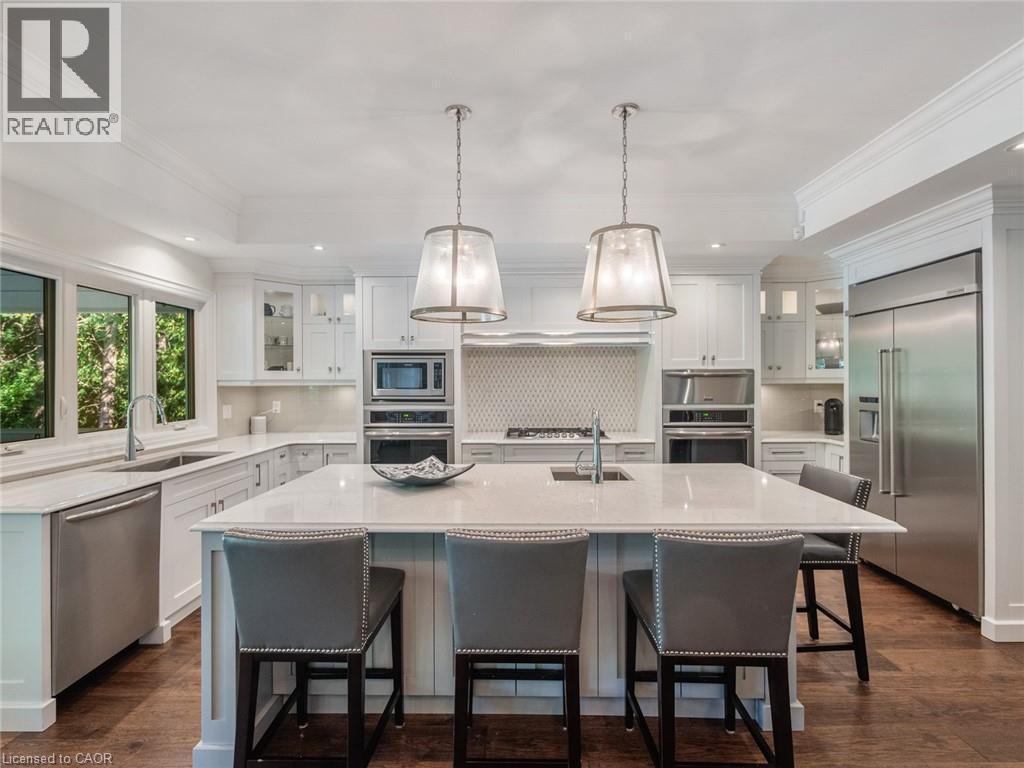 3087 Lakeshore Road, Burlington, ON - Indoor Photo Showing Kitchen With Stainless Steel Kitchen With Upgraded Kitchen