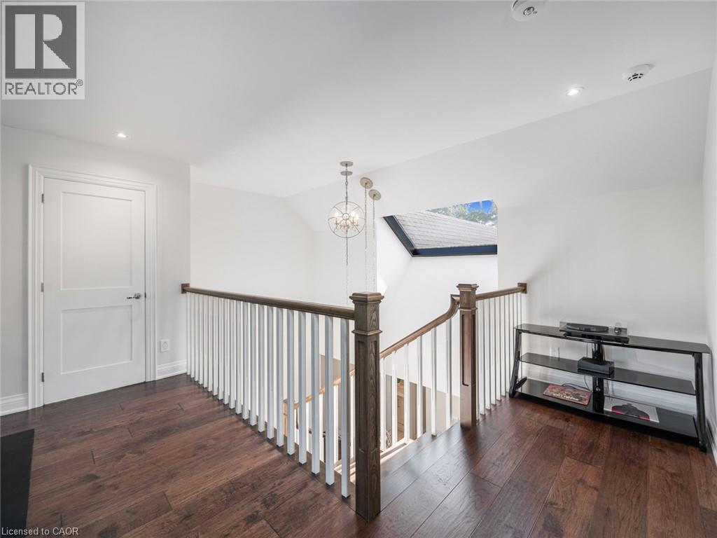 3087 Lakeshore Road, Burlington, ON - Indoor Photo Showing Other Room