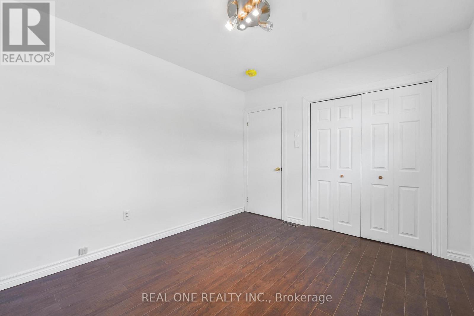 22 Halam Avenue, Hamilton, ON - Indoor Photo Showing Other Room