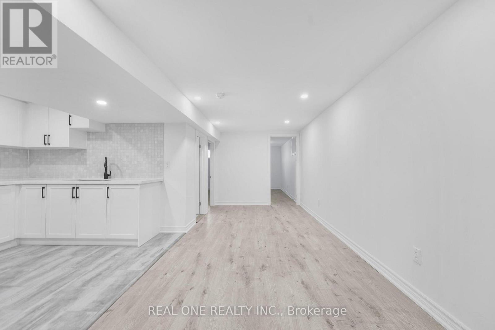 22 Halam Avenue, Hamilton, ON - Indoor