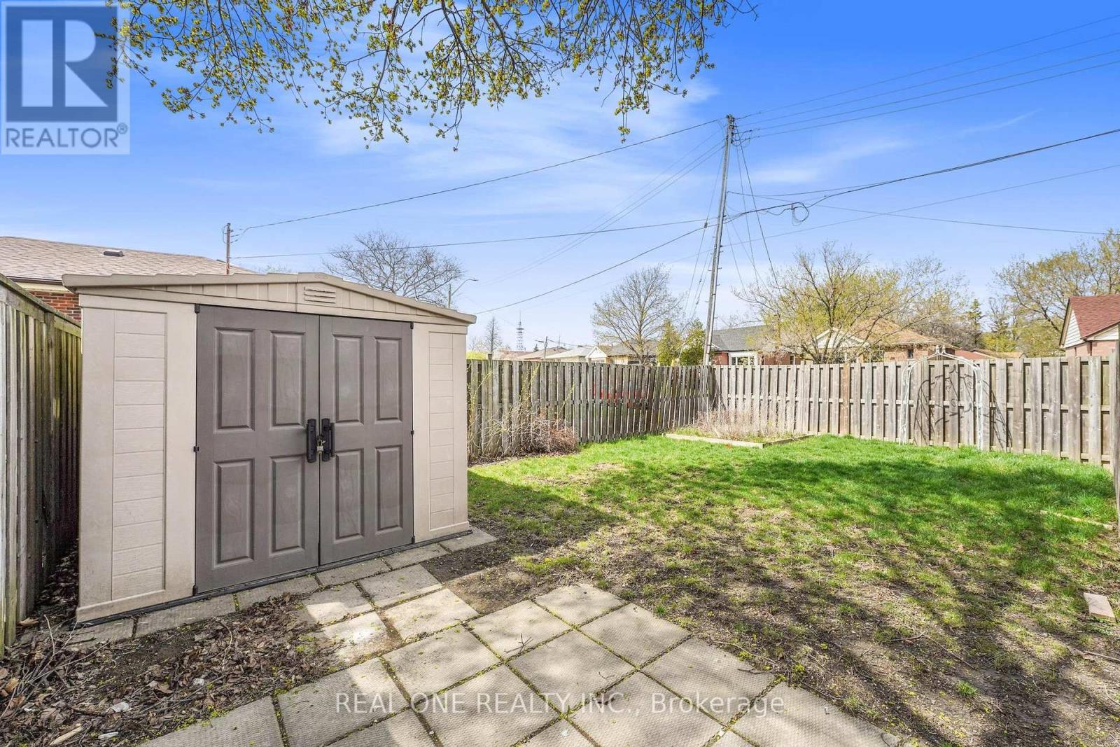 22 Halam Avenue, Hamilton, ON - Outdoor