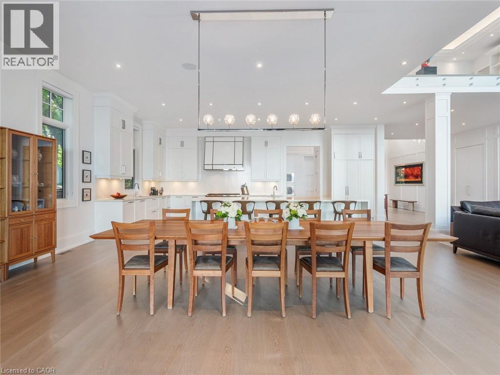 140 Secord Lane, Burlington, ON - Indoor Photo Showing Dining Room
