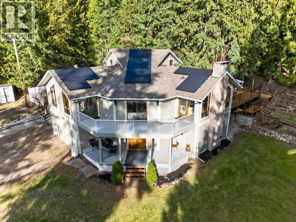 7905 97A Highway, Mara, BC - Outdoor With Deck Patio Veranda