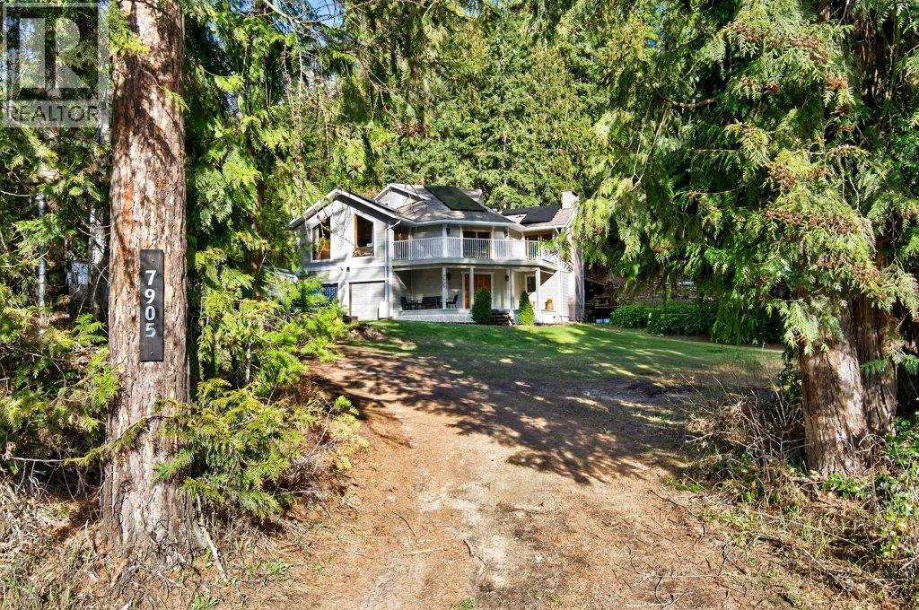 7905 97A Highway, Mara, BC - Outdoor