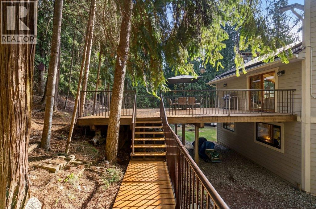 7905 97A Highway, Mara, BC - Outdoor With Deck Patio Veranda